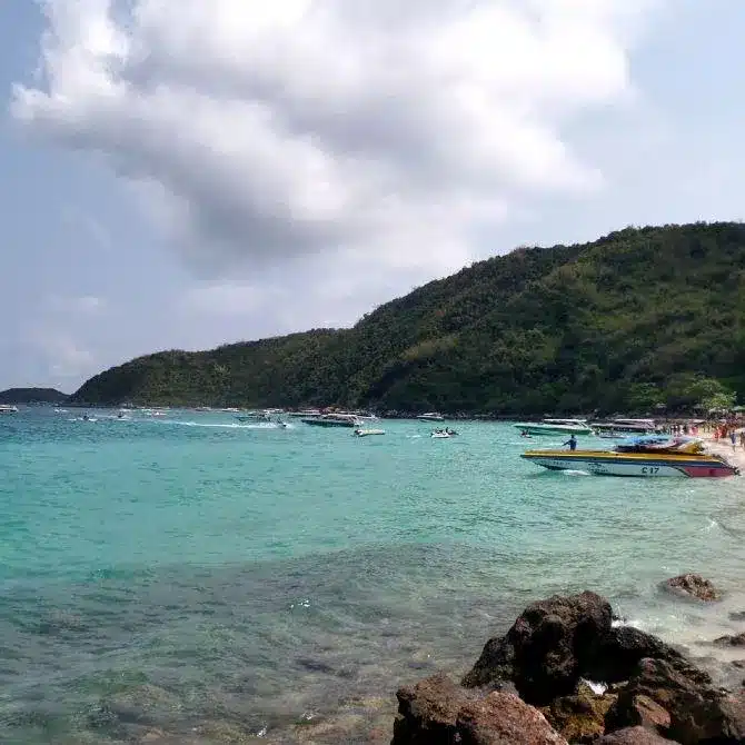 เที่ยวเกาะล้าน ทริปง่ายๆ ที่ให้ความสุขแบบเต็มอิ่ม