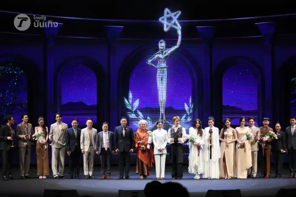 เปิดรางวัลนักแสดงชาย-หญิง แห่งปี จากเวที