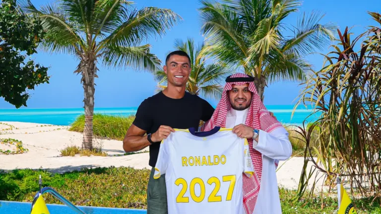 โรนัลโด้ต่อสัญญา “อัล นาสเซอร์” ถึงปี 2027 — เคลียร์ข่าวลือย้ายทีม