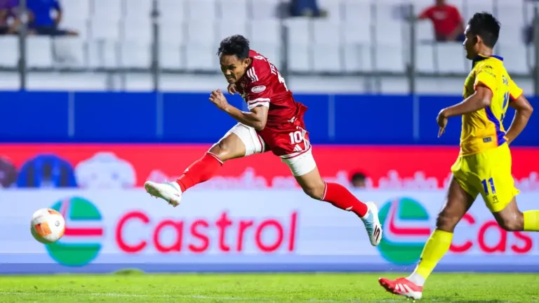 ตอบโจทย์การเสริมทัพ! ‘โค้ชแบน’ ชมประตูชัยของ ‘ธีรศิลป์’ พาแข้งเทพประเดิม 3 แต้ม